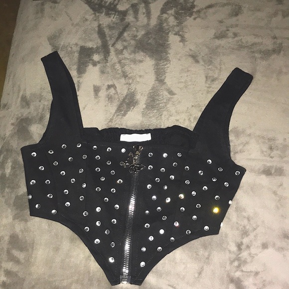 Crop top - Picture 1 of 3